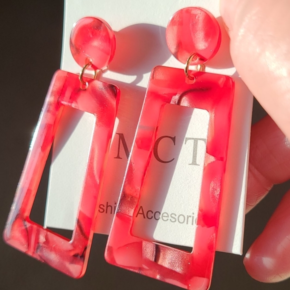 Earrings - Picture 2 of 4